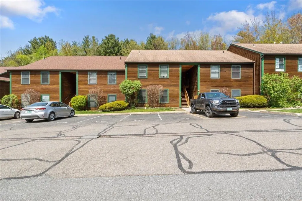 25 Bay Crest Road South Burlington VT 05403