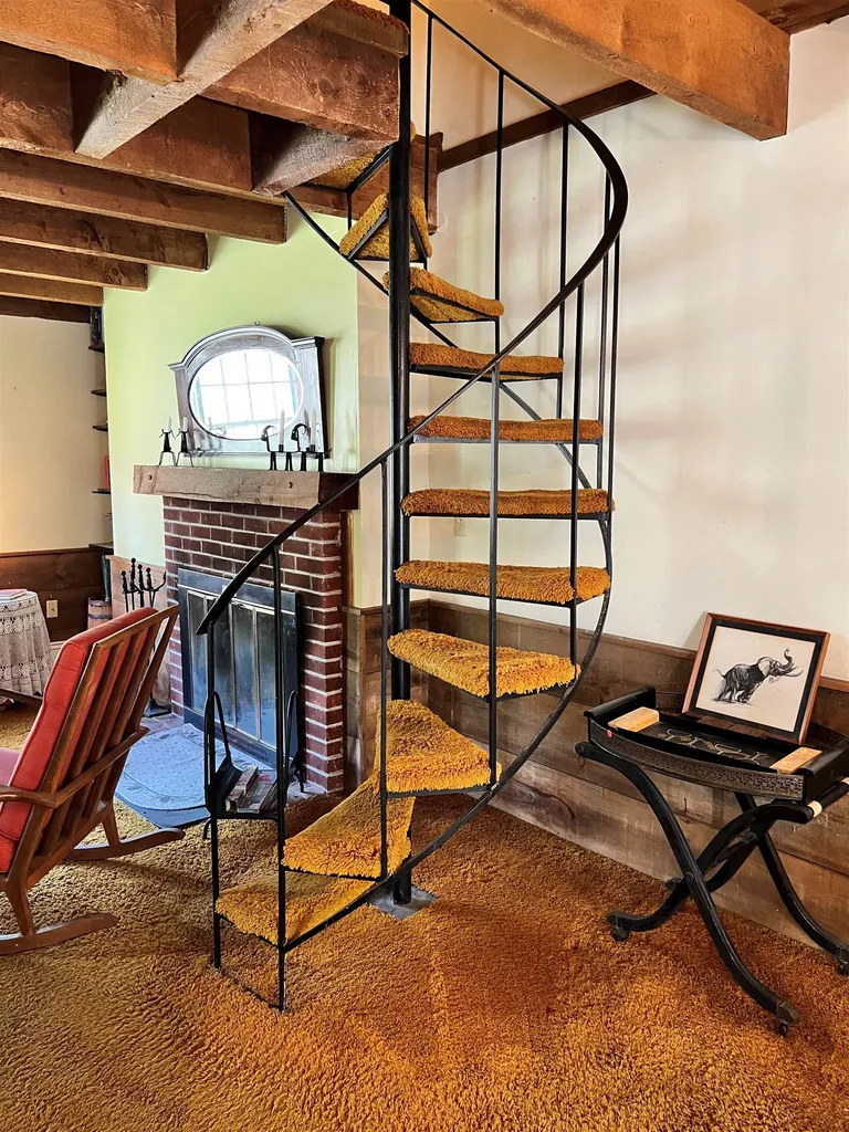 574 Willard Road Hartford VT 05059