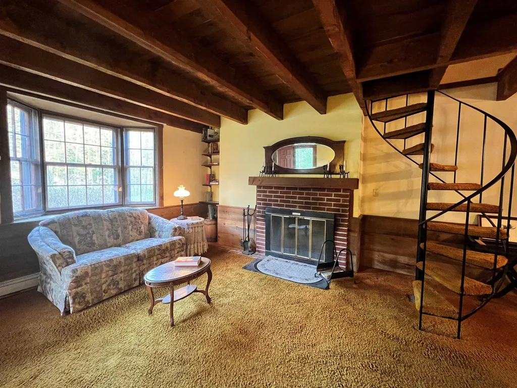574 Willard Road Hartford VT 05059