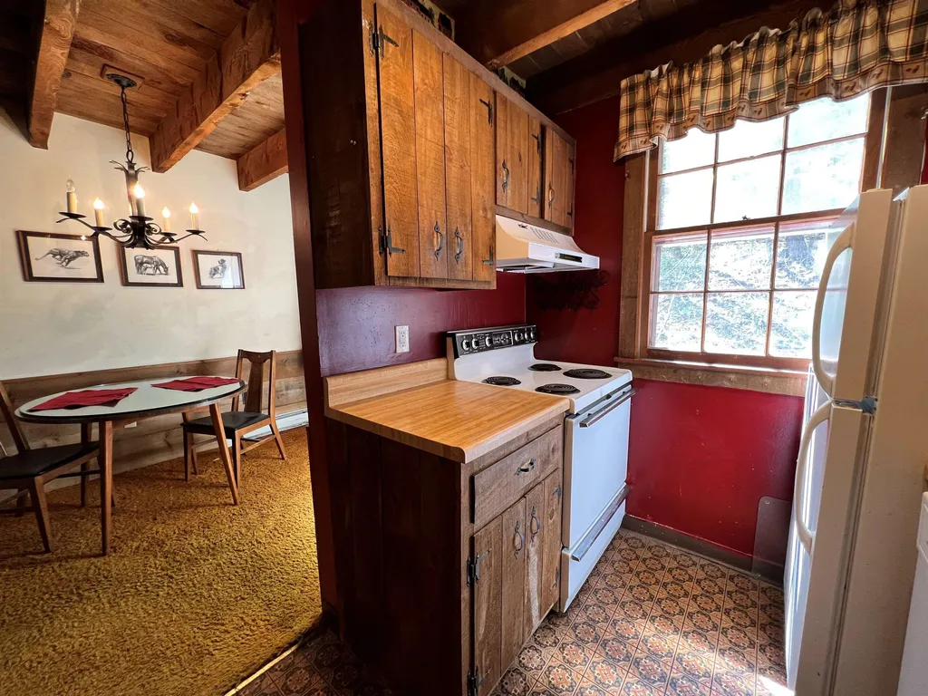 574 Willard Road Hartford VT 05059