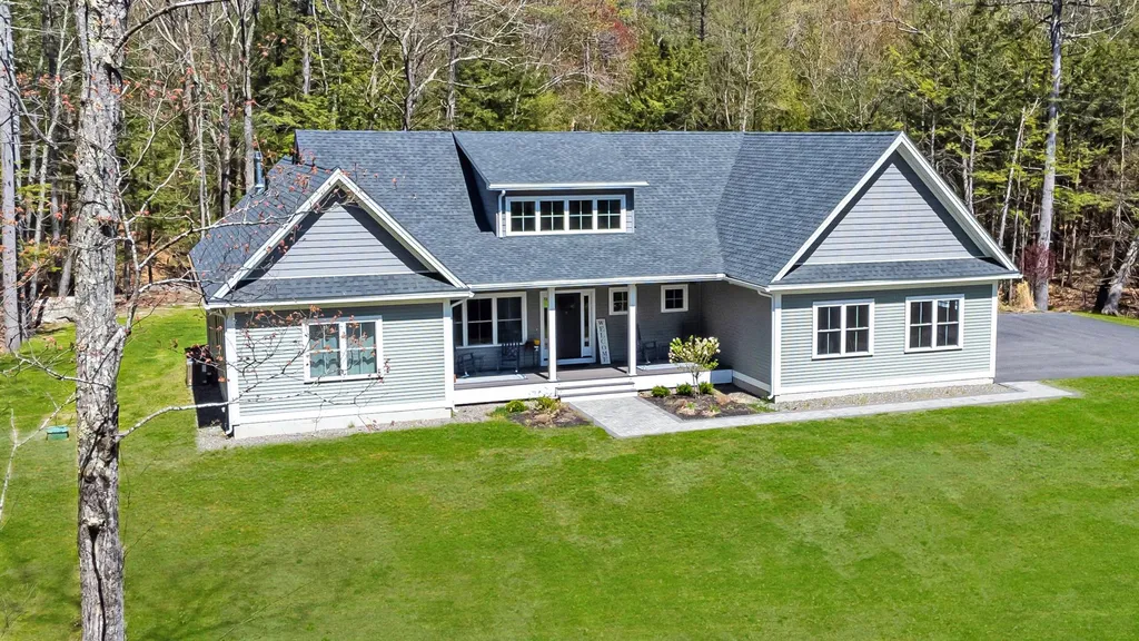 19 Brook Road Amherst NH 03031