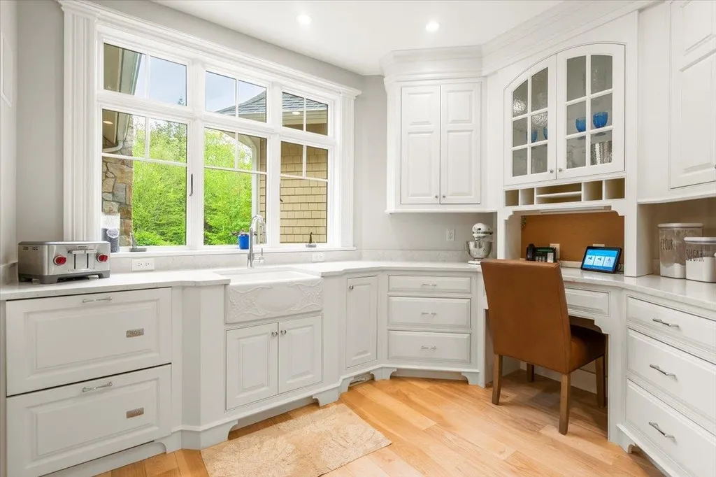 1 Willowbrook Court Bedford NH 03110