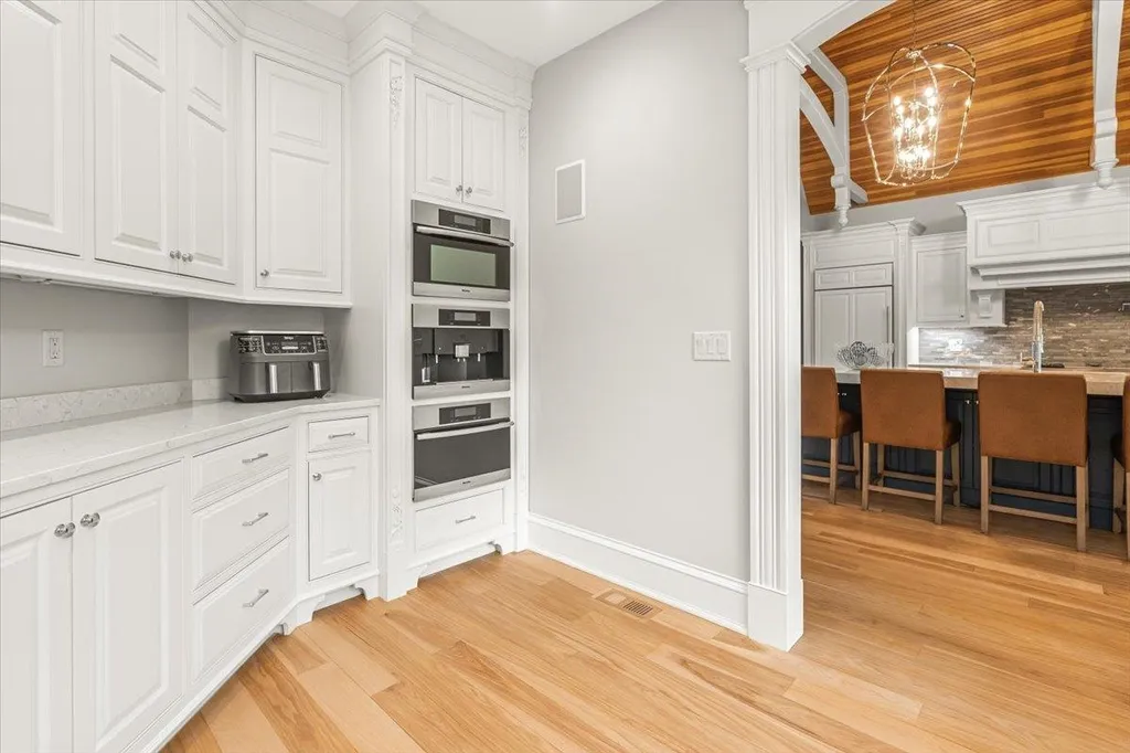 1 Willowbrook Court Bedford NH 03110