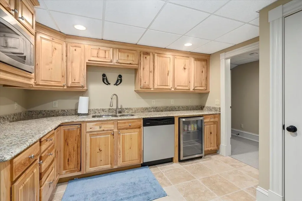1 Willowbrook Court Bedford NH 03110