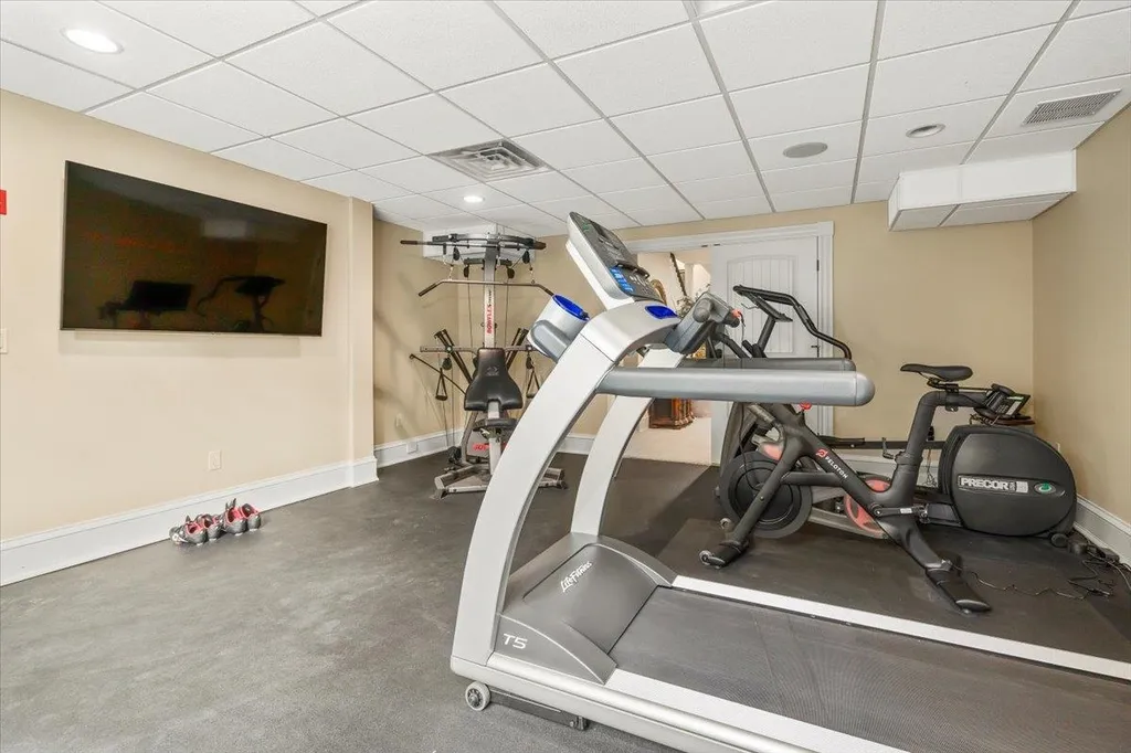 1 Willowbrook Court Bedford NH 03110