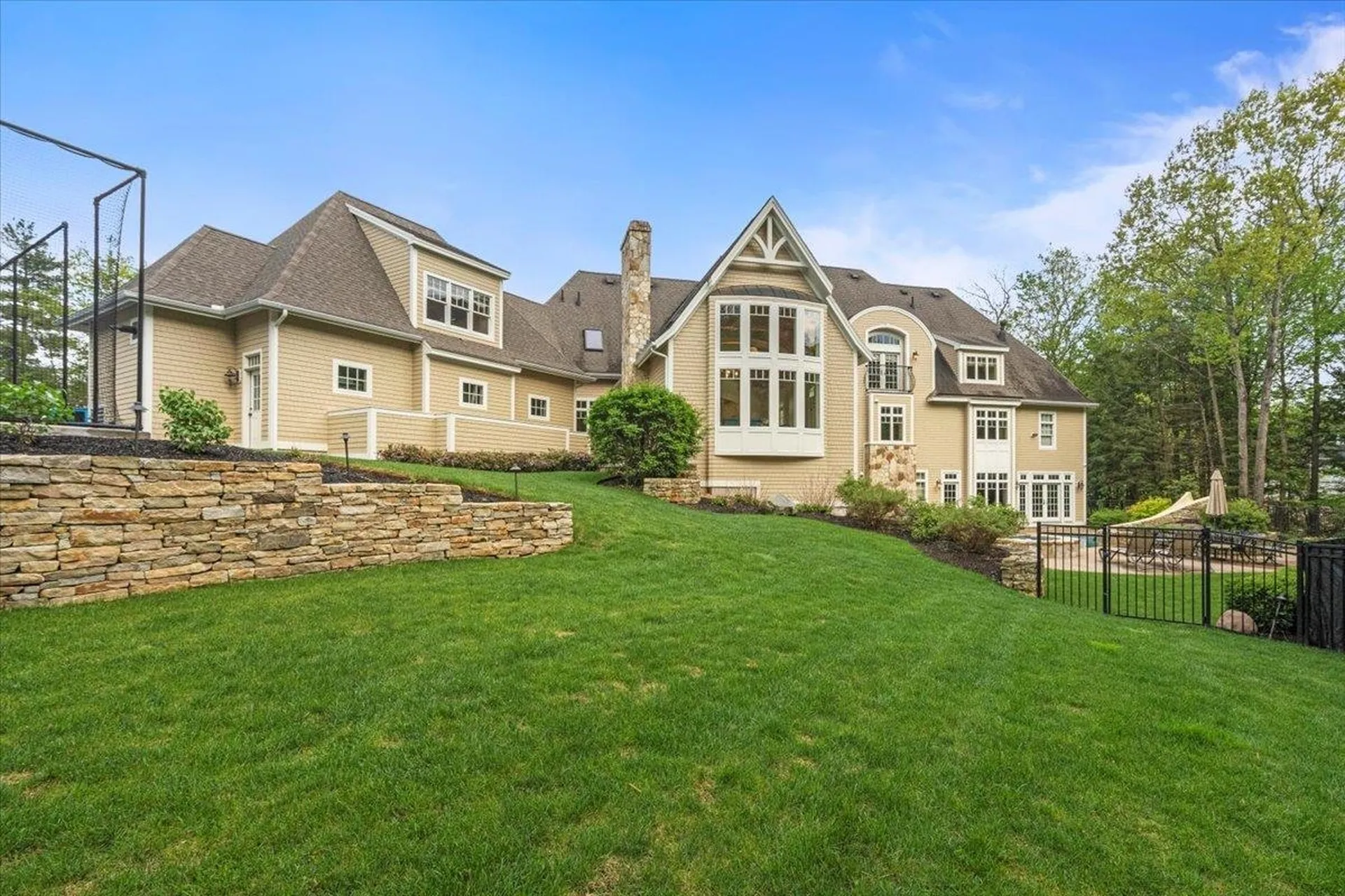 1 Willowbrook Court Bedford NH 03110