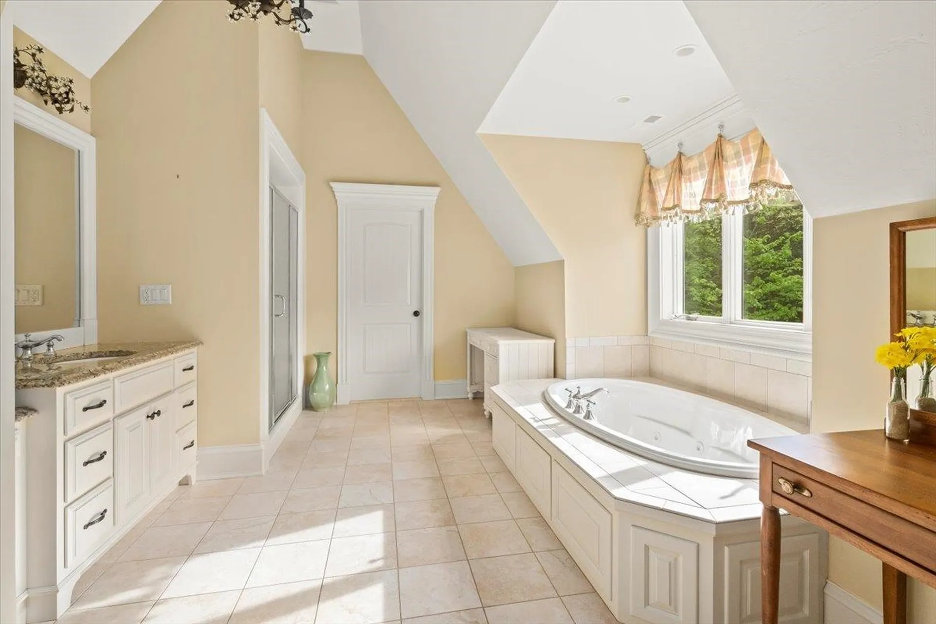 1 Willowbrook Court Bedford NH 03110