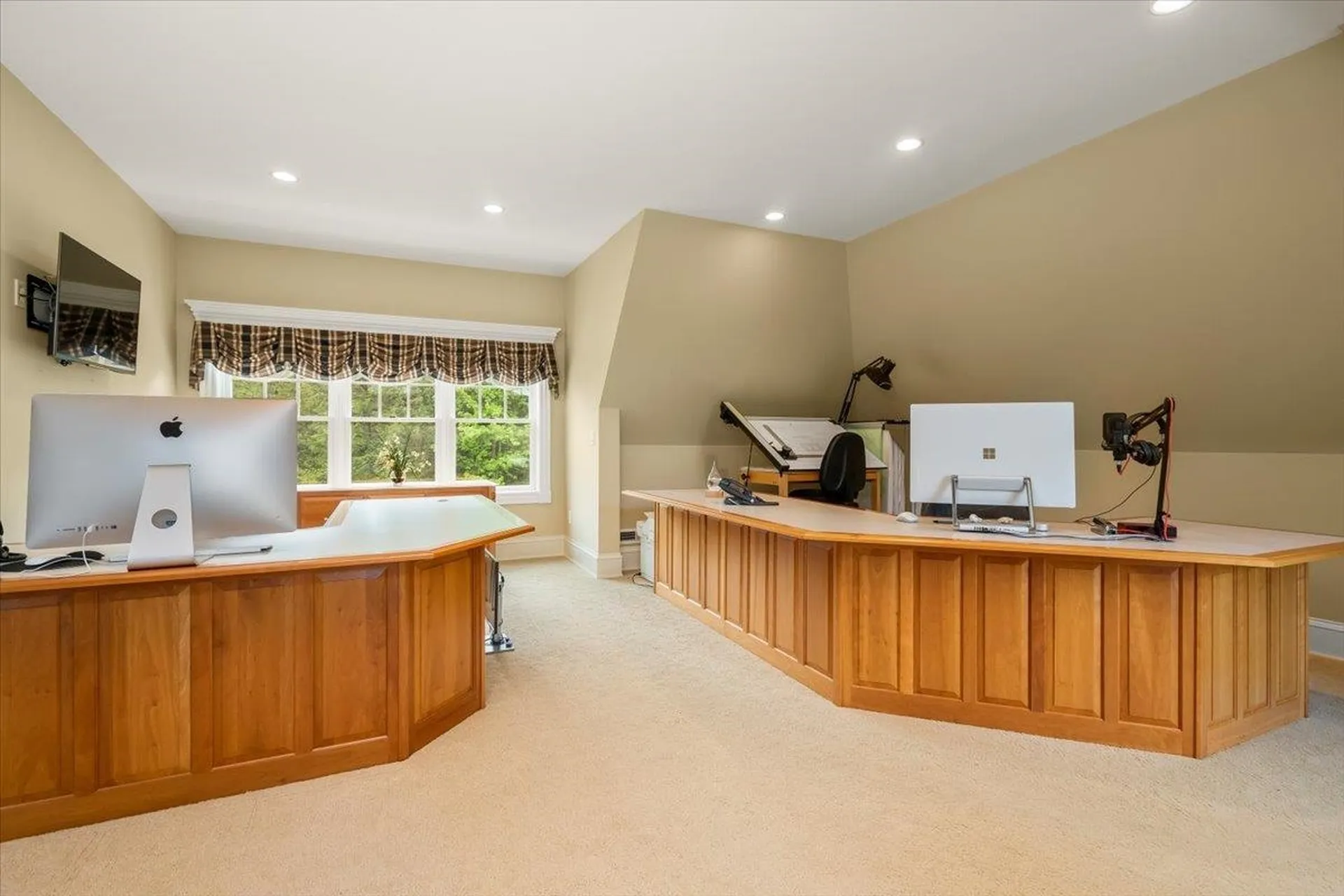 1 Willowbrook Court Bedford NH 03110