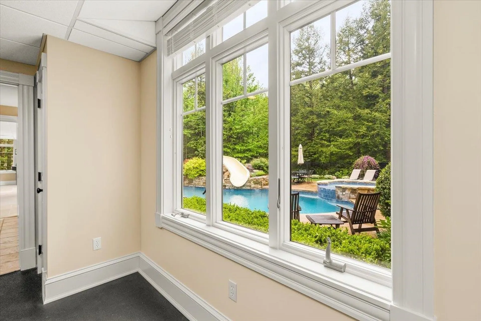 1 Willowbrook Court Bedford NH 03110