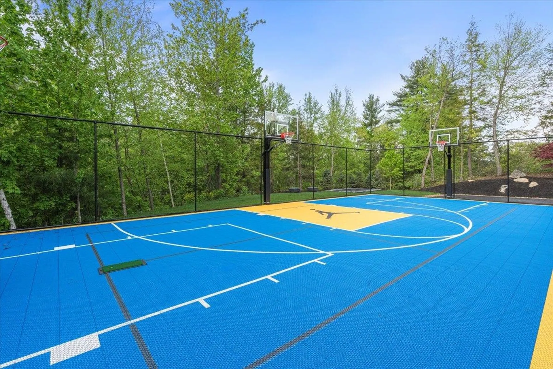 1 Willowbrook Court Bedford NH 03110