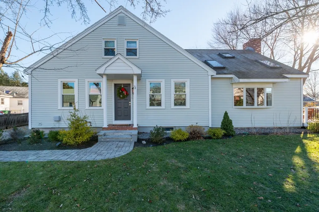 10 Miami Street Nashua NH 03064