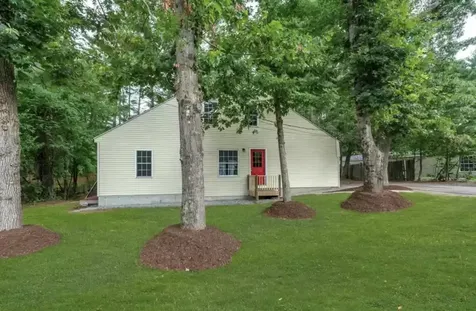 32 Lisa Avenue Raymond NH 03077