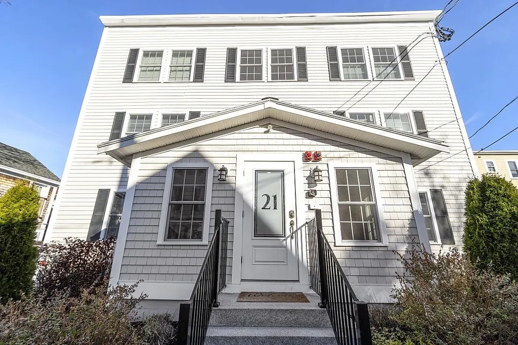 21 Brewster Street Portsmouth NH 03801