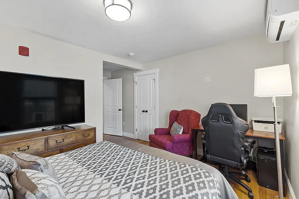 21 Brewster Street Portsmouth NH 03801
