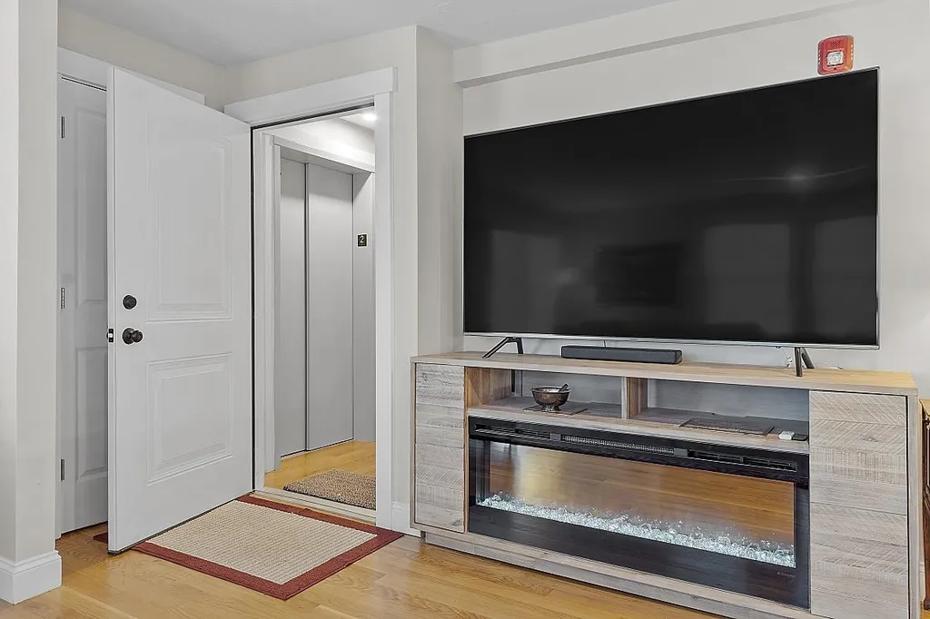 21 Brewster Street Portsmouth NH 03801