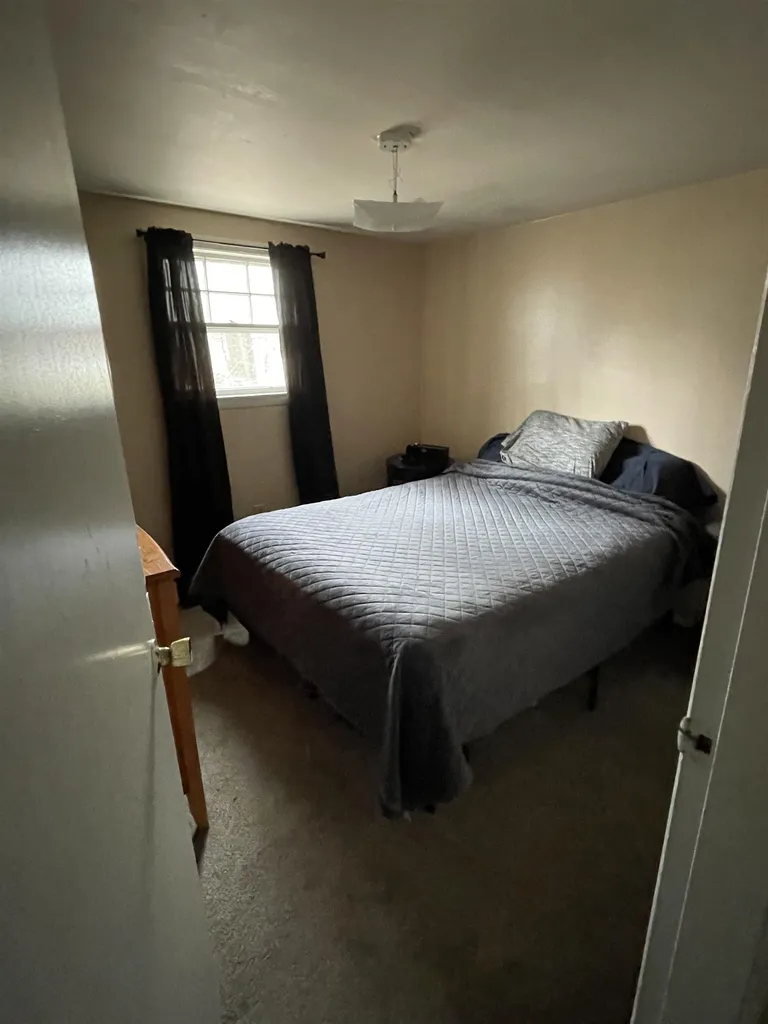 182 W High Street Somersworth NH 03878