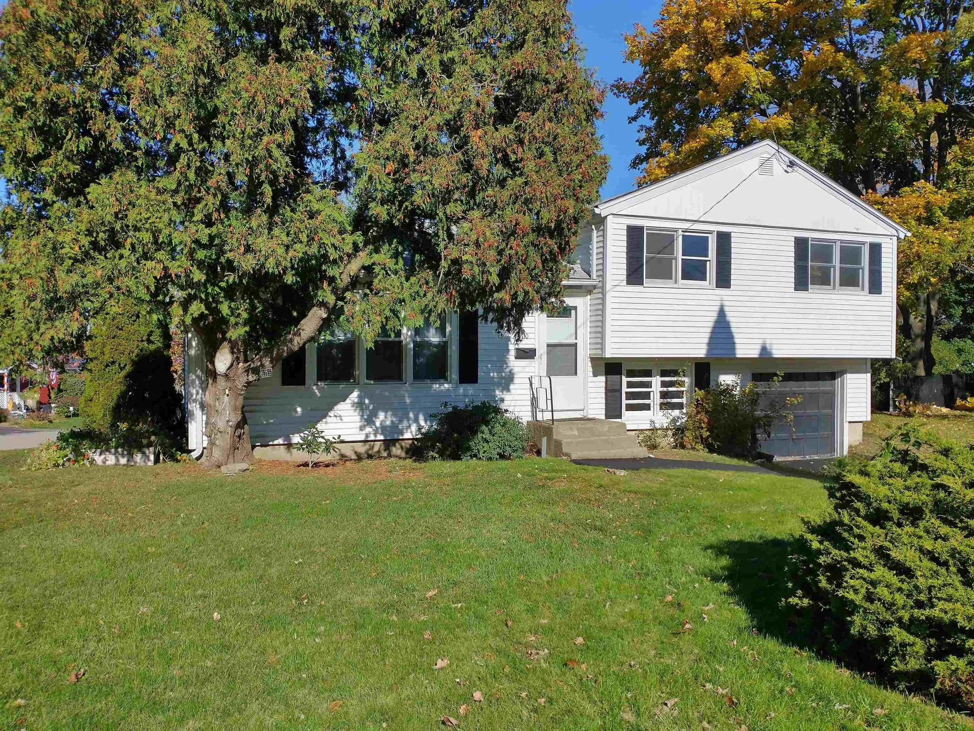10 Larry Lane Portsmouth NH 03801