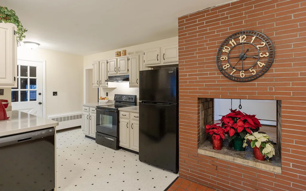 36 Hanover Street Keene NH 03431