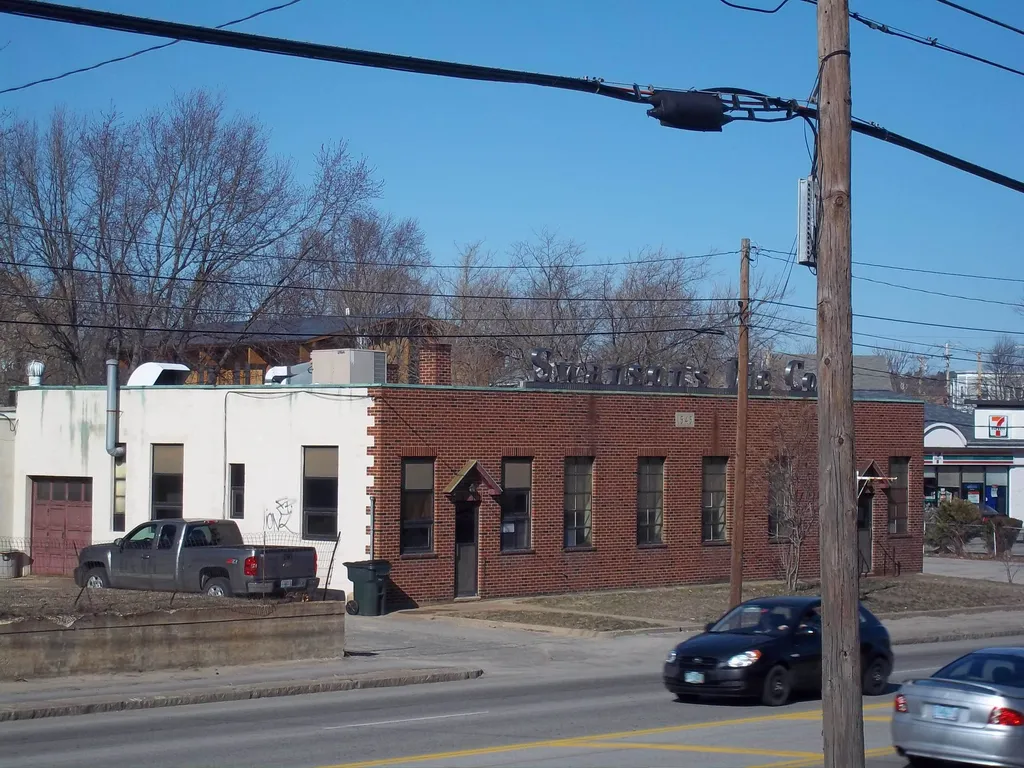 163 Queen City Avenue Manchester NH 03101