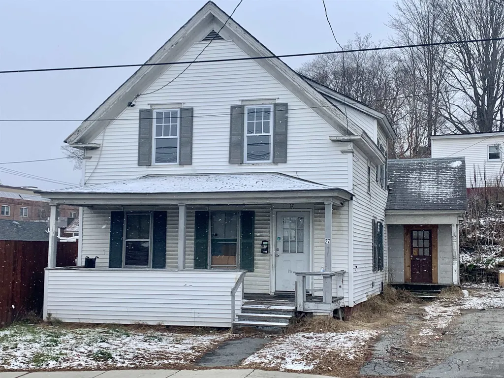 27 Union Street Claremont NH 03743