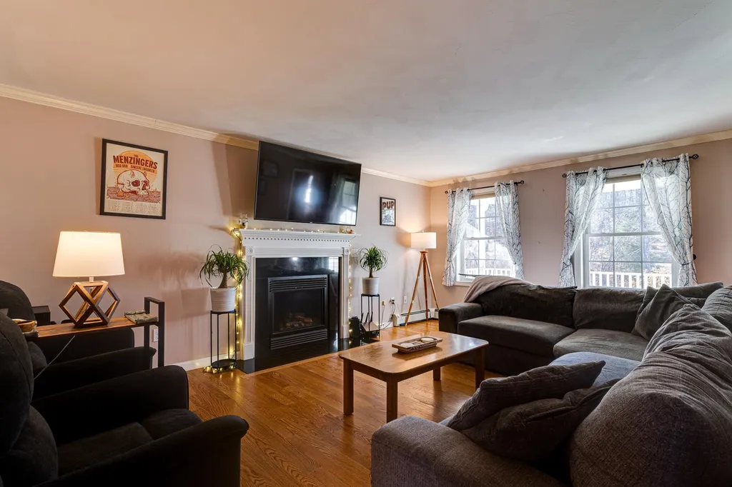16 Trillium Lane Northwood NH 03261