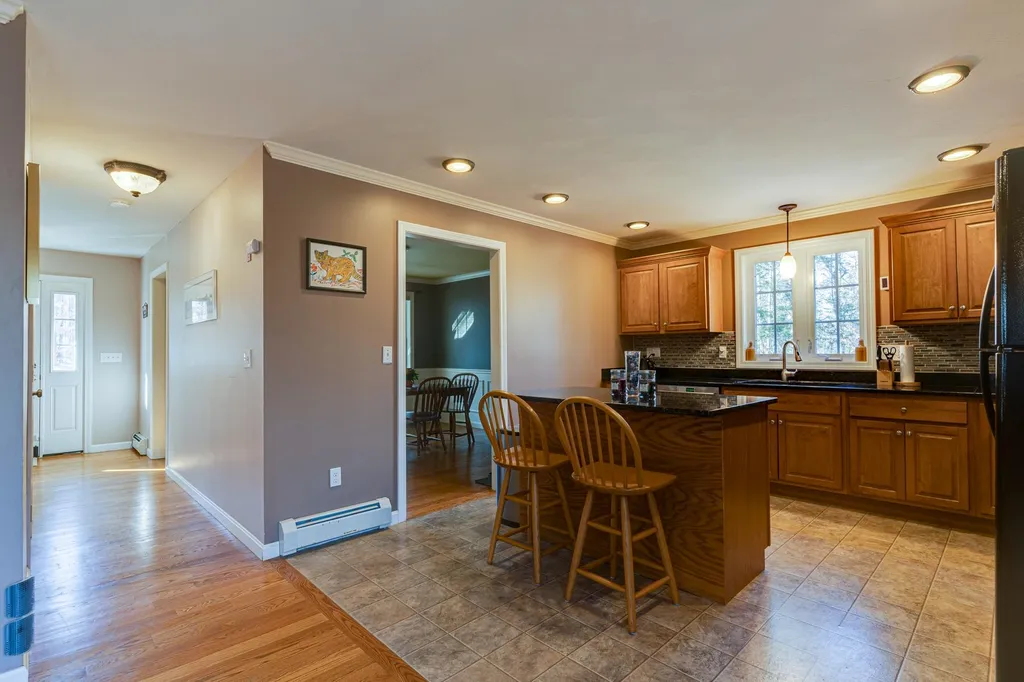 16 Trillium Lane Northwood NH 03261