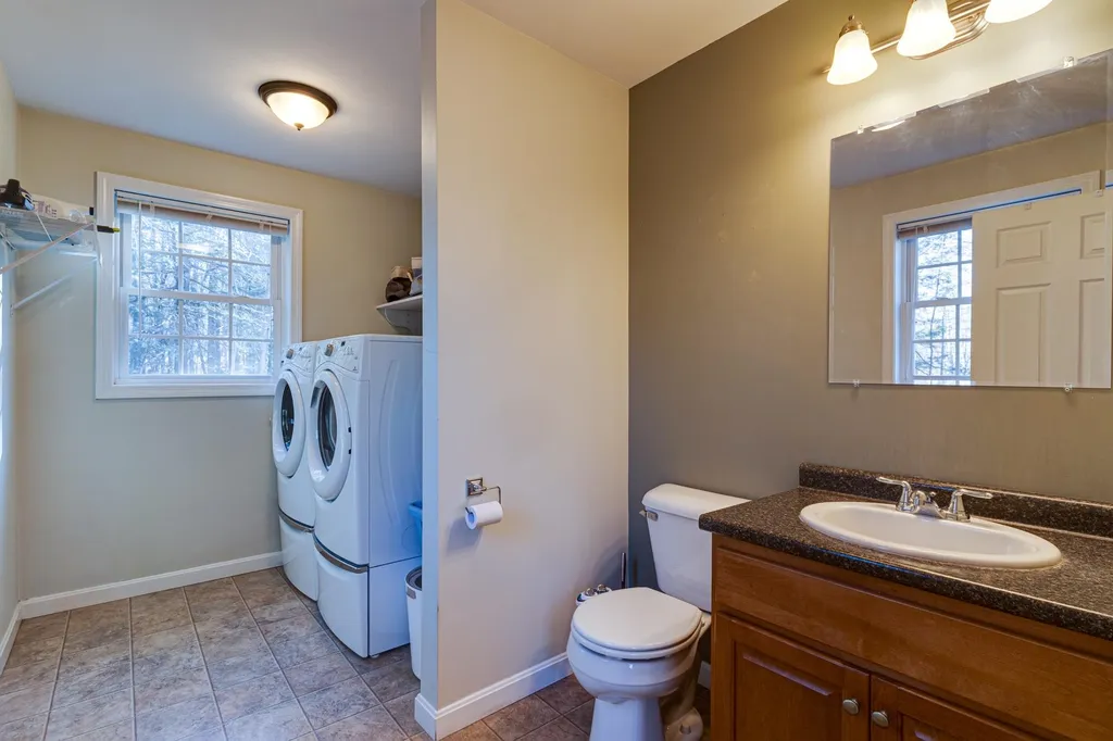 16 Trillium Lane Northwood NH 03261