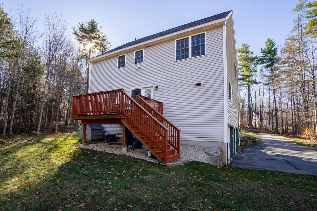 16 Trillium Lane Northwood NH 03261