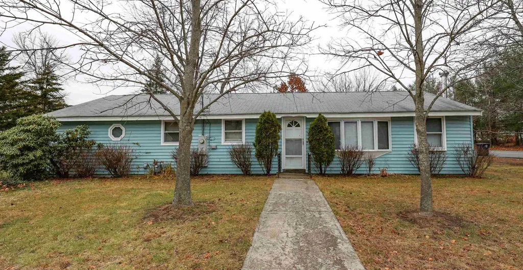 44 Houde Street Nashua NH 03060