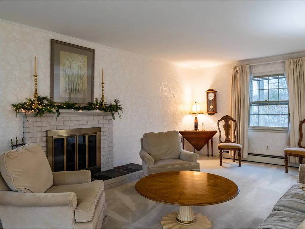 54 Woodridge Drive Burlington VT 05408