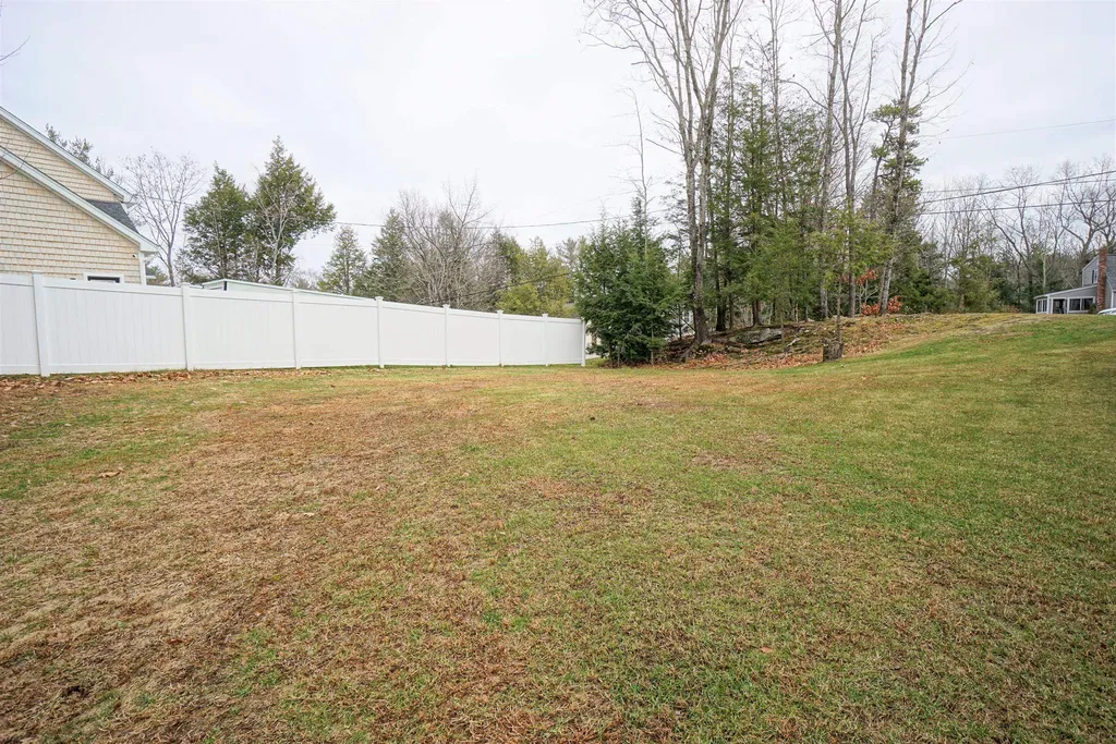23 Blueberry Hill Road Raymond NH 03077