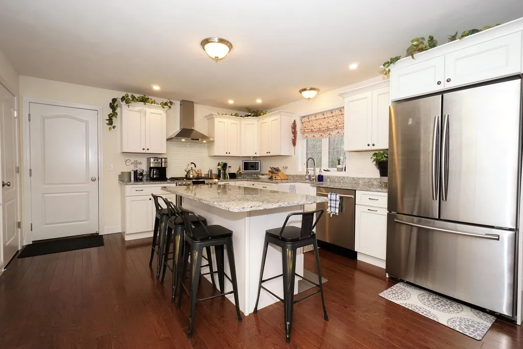 23 Blueberry Hill Road Raymond NH 03077