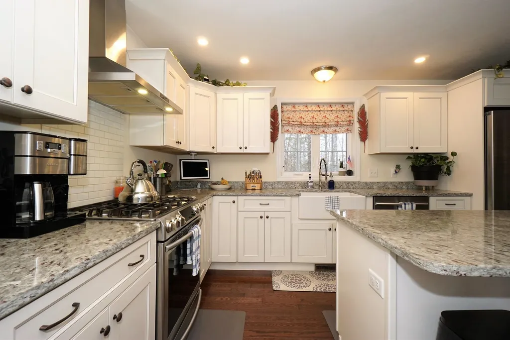 23 Blueberry Hill Road Raymond NH 03077