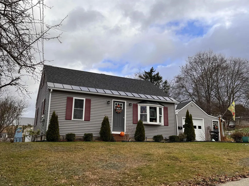 8 Stone Avenue Claremont NH 03743