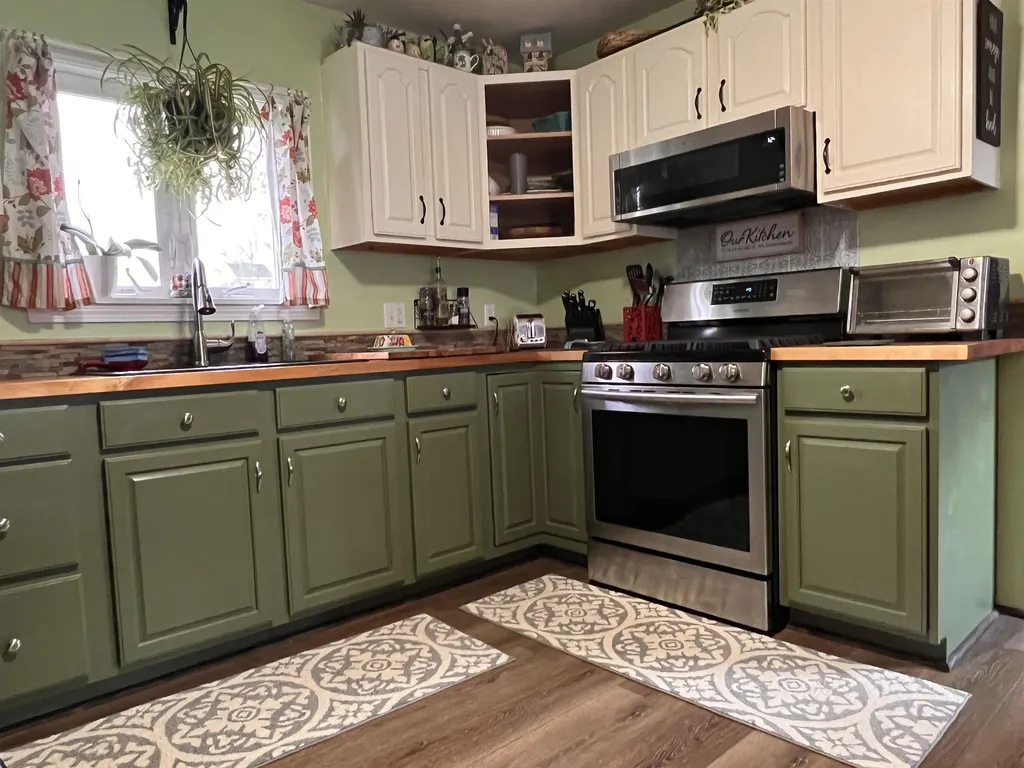 8 Stone Avenue Claremont NH 03743