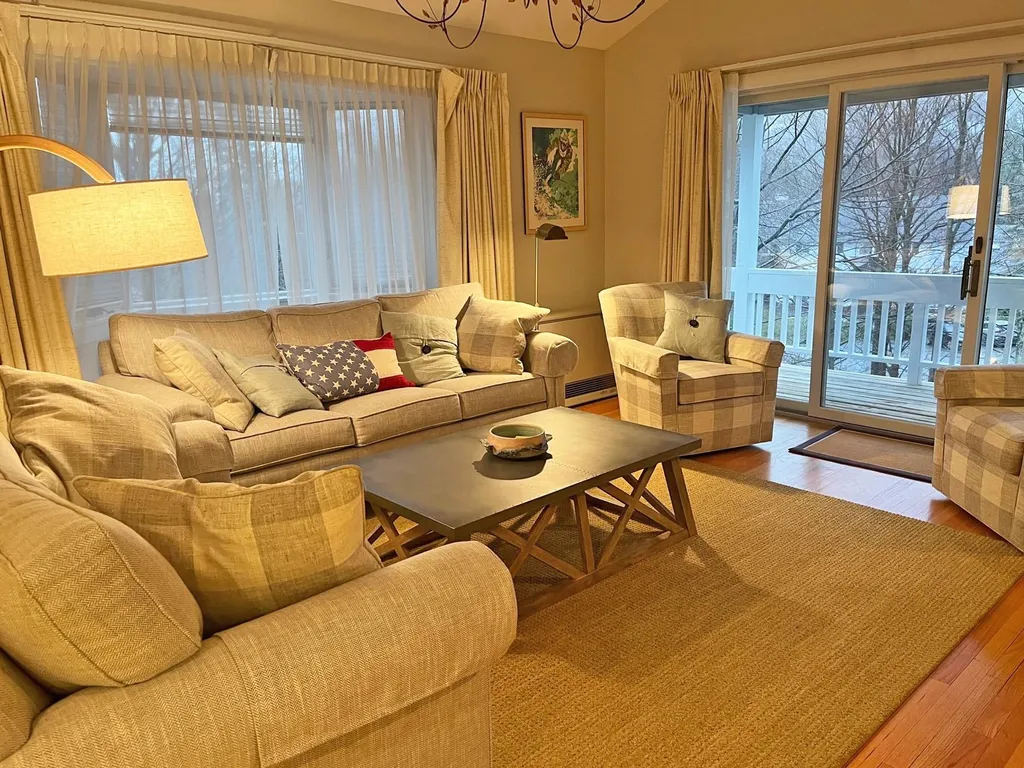 34 Paradise Way Warren VT 05674