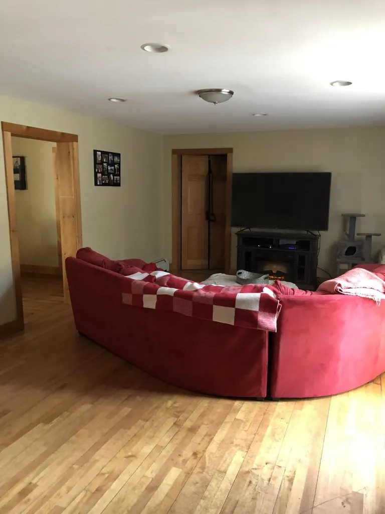 64 Carpenter Street Keene NH 03431