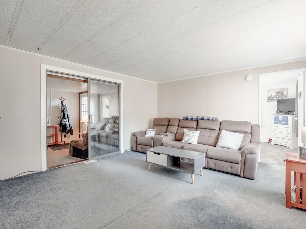 4 Venus Lane Nashua NH 03062