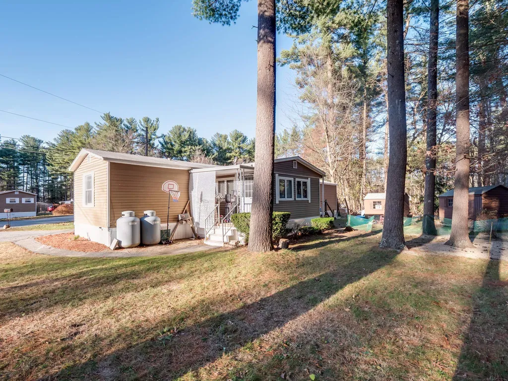 4 Venus Lane Nashua NH 03062