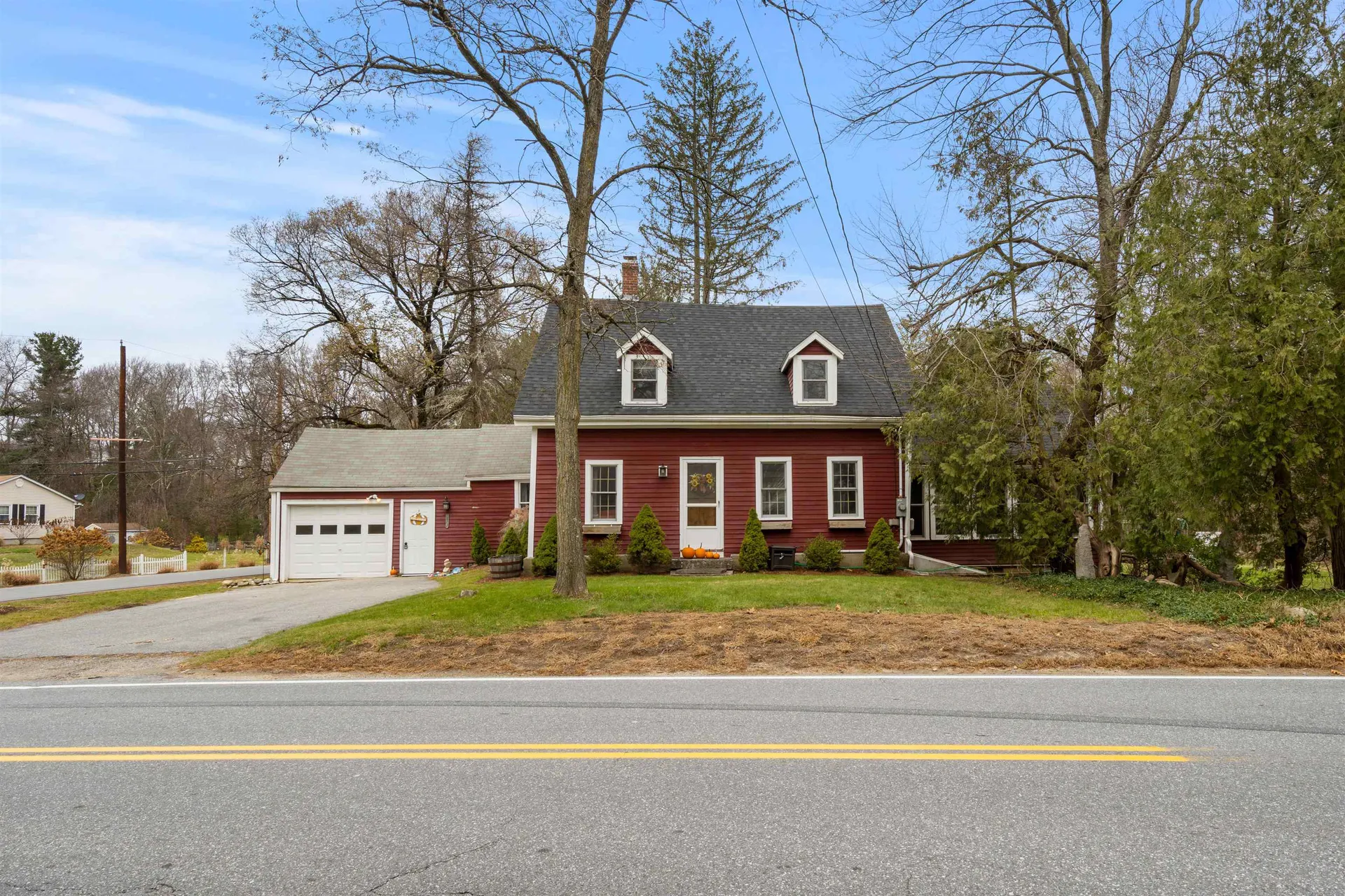 123 Dutton Road Pelham NH 03076