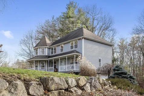 109 Goodhue Road Derry NH 03038