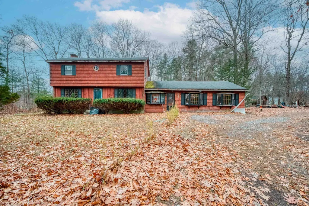 7 Spaulding Hill Road Pelham NH 03076