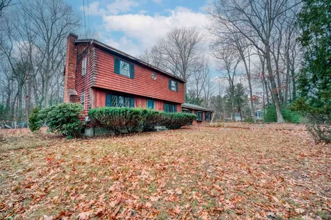 7 Spaulding Hill Road Pelham NH 03076