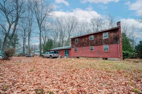 7 Spaulding Hill Road Pelham NH 03076