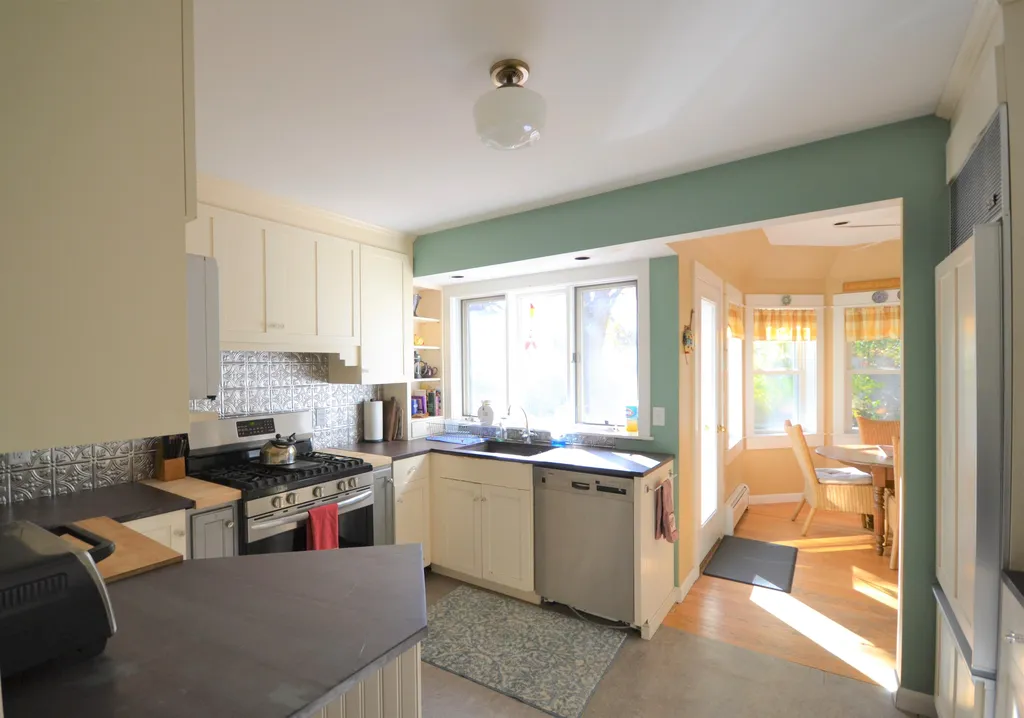 4 Seneca Avenue Essex Junction VT 05452