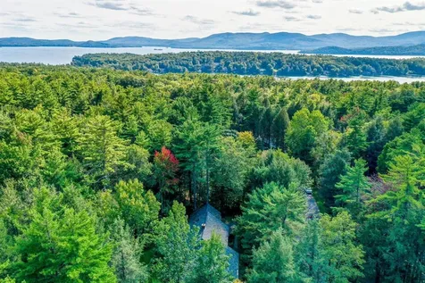 8 Laurel Circle Wolfeboro NH 03894