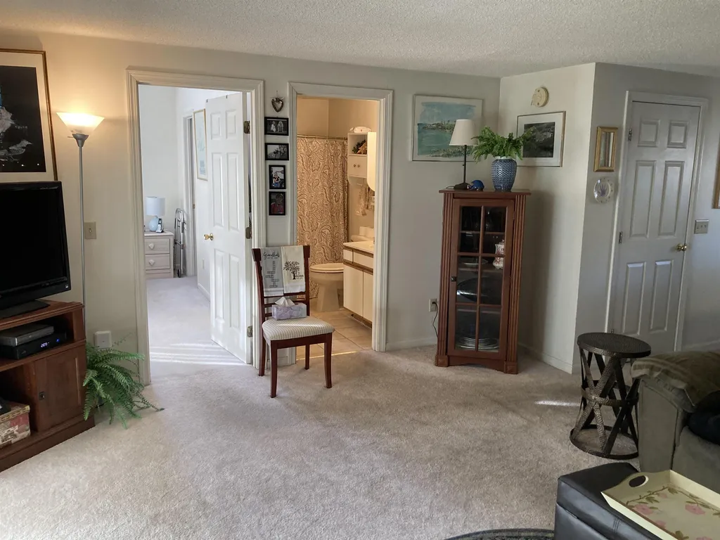 36 D Stonehouse Lane Keene NH 03431
