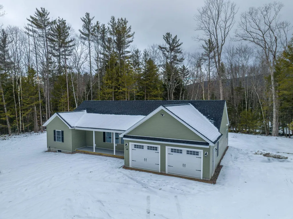 28 States Landing Road Moultonborough NH 03254
