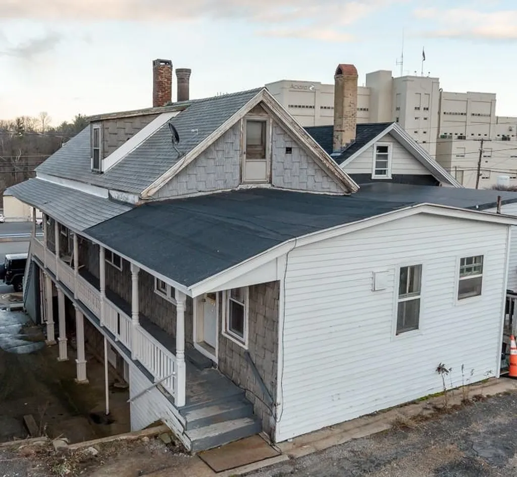 123 Main Street Somersworth NH 03878