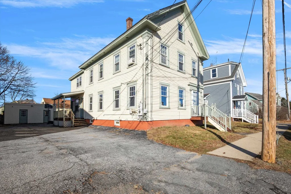 9 Lincoln Street Rochester NH 03867